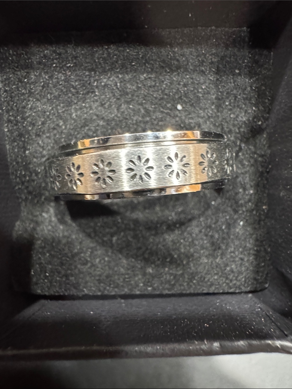 Spinner Silver Floral Engraved Women’s Band